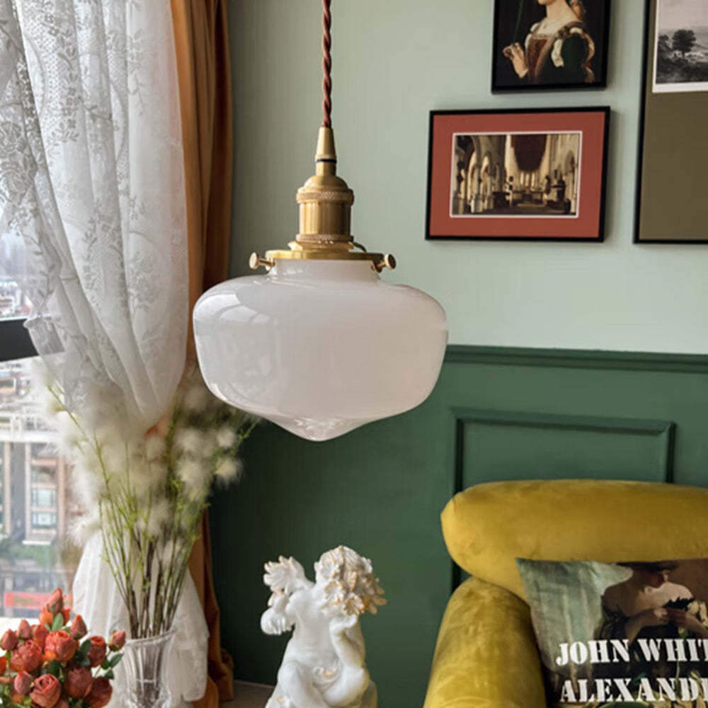 RetroLuxe – Elegant pendellampa med klassisk industriell charm