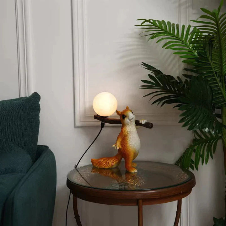 Carvallo Glow - Charmig ekorr-lampa för att lysa upp ditt hem