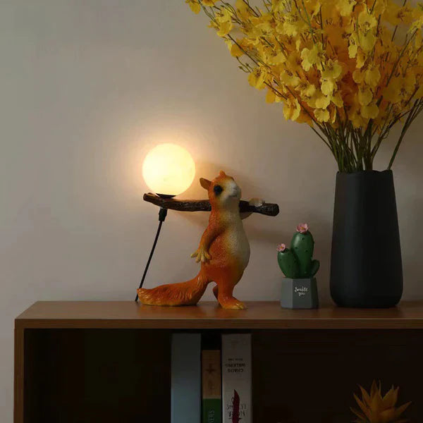 Carvallo Glow - Charmig ekorr-lampa för att lysa upp ditt hem