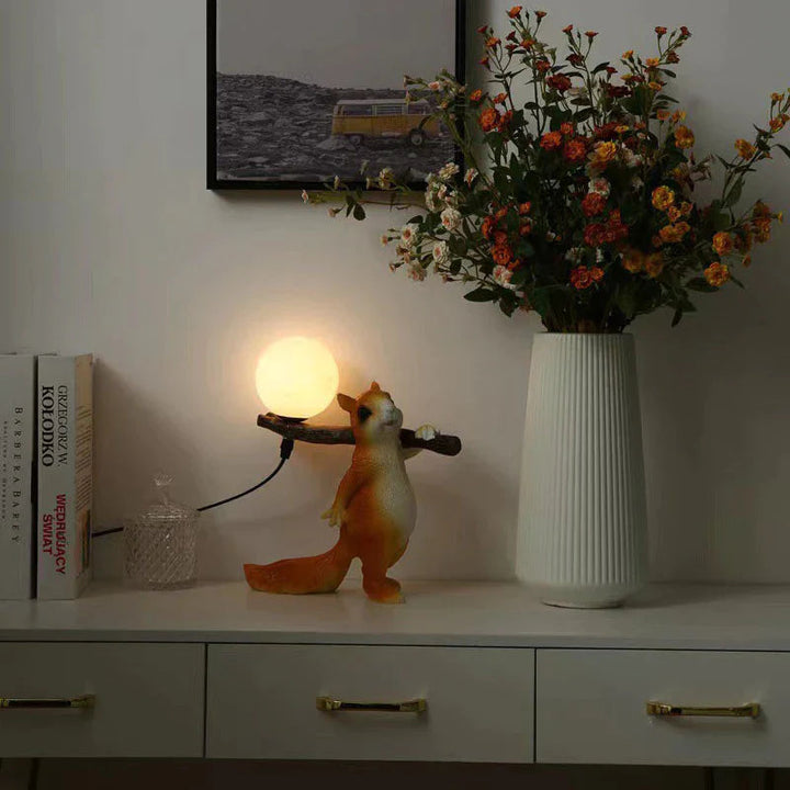 Carvallo Glow - Charmig ekorr-lampa för att lysa upp ditt hem