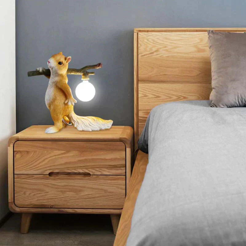 Carvallo Glow - Charmig ekorr-lampa för att lysa upp ditt hem