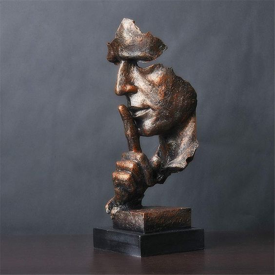 SerenitySculpt - Tankeväckande abstrakt staty för lugn reflektion