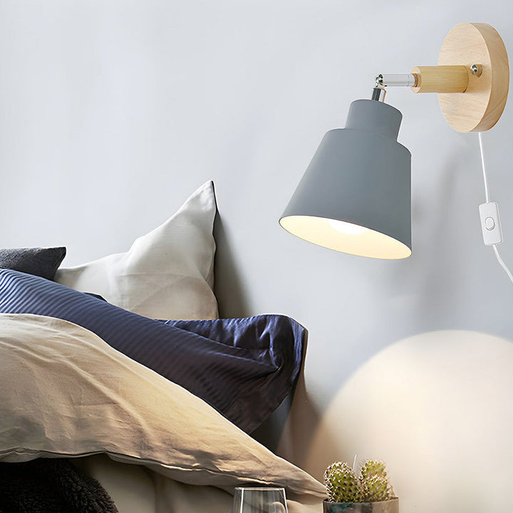 Vägglampa med trädetalj för sovrum