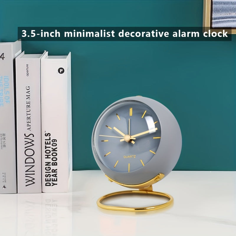 Nordic Silent Desk Clock – Luminösa Visare &amp; Metallram