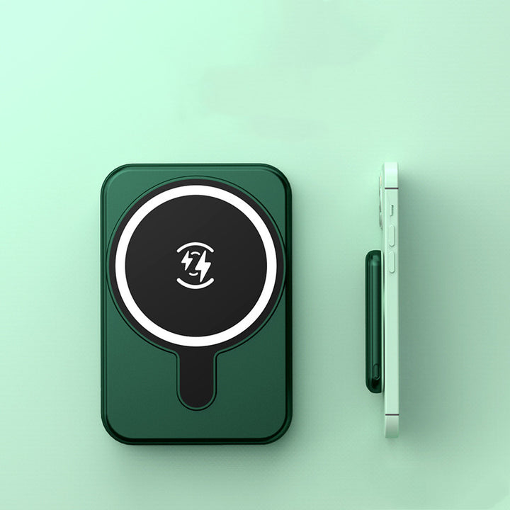 Magnetisk powerbank på mobilens baksida