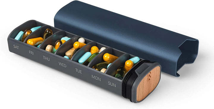 7-Dagars Pillerbox - Stilren Aluminium &amp; Trä Pillerorganisator för Vitaminer &amp; Medicin