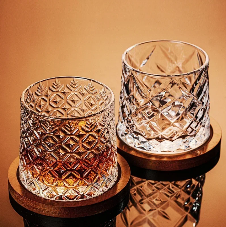 Carvallo - Premium whiskyglas med invecklad snurrande bas för en unik upplevelse