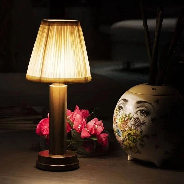 Elegant sladdlös LED Silk Touch bordslampa – modern elegans