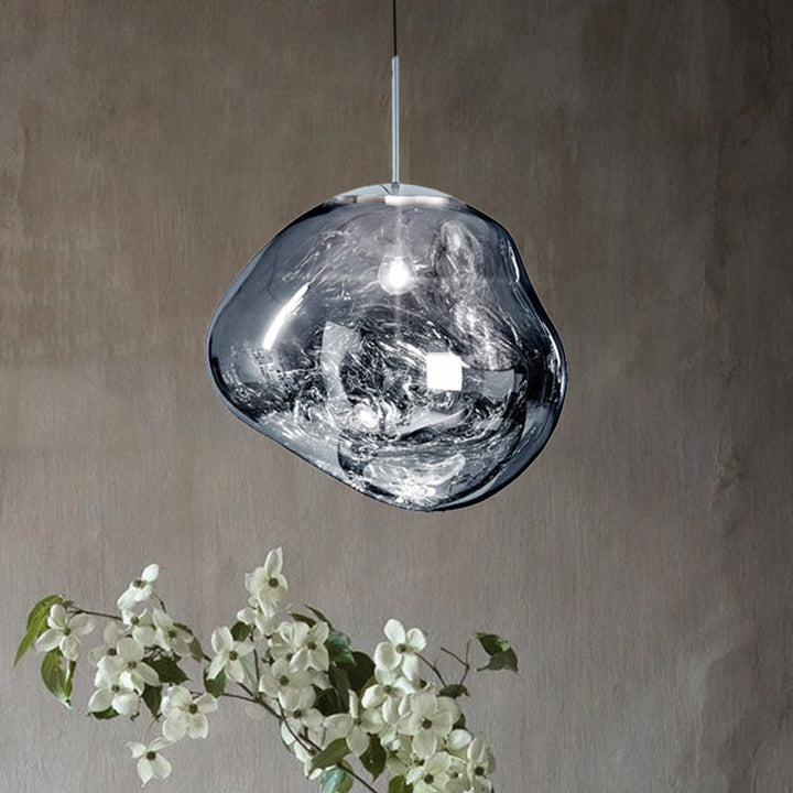 Modern taklampa i silver/röd glas 1 lampa matplats plafondlampa
