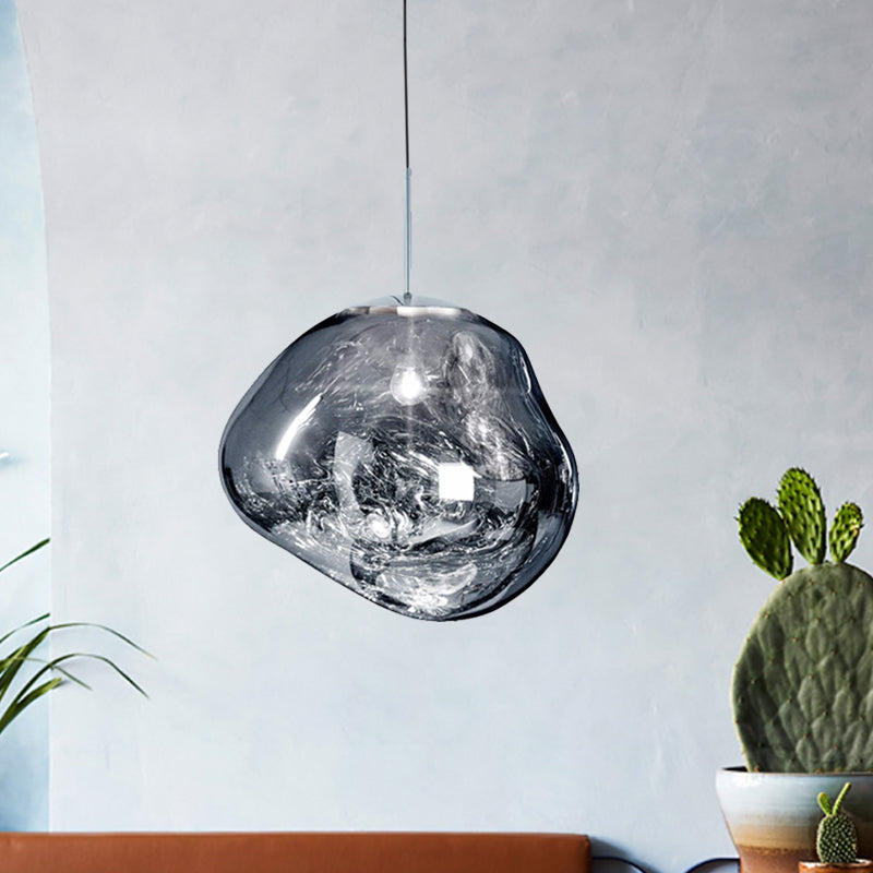Modern taklampa i silver/röd glas 1 lampa matplats plafondlampa