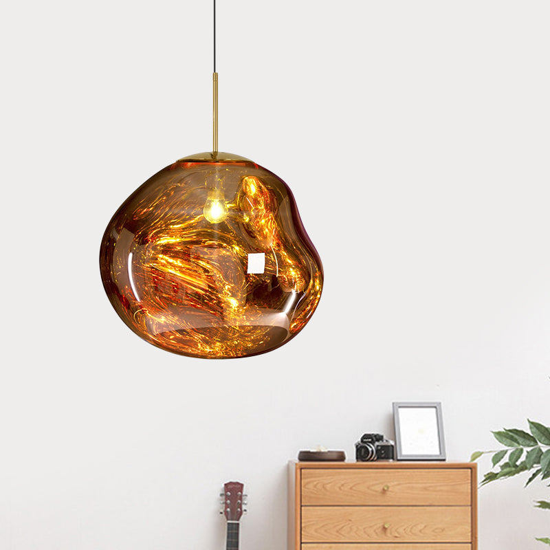Modern taklampa i silver/röd glas 1 lampa matplats plafondlampa