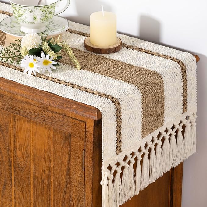 Boho Macrame-bordslöpare – Rustik bomulls- och linnedekor med tofsar