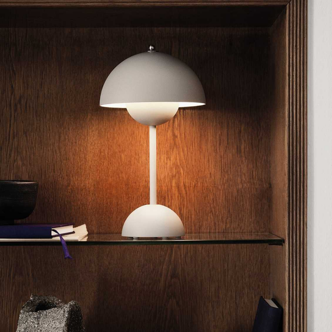 LunarGlow - LED-bordslampa för en ambient interiör