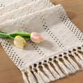 Boho Macrame-bordslöpare – Rustik bomulls- och linnedekor med tofsar