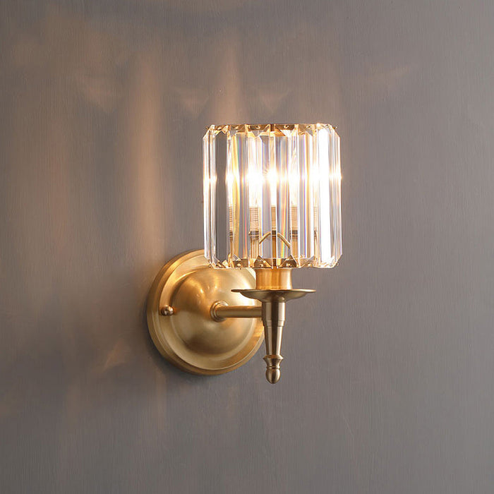 Lyxig Kristall Liten Vägglampa | Mässing & Kristall | 5.9″ B × 11.8″ H | Brick by Brick