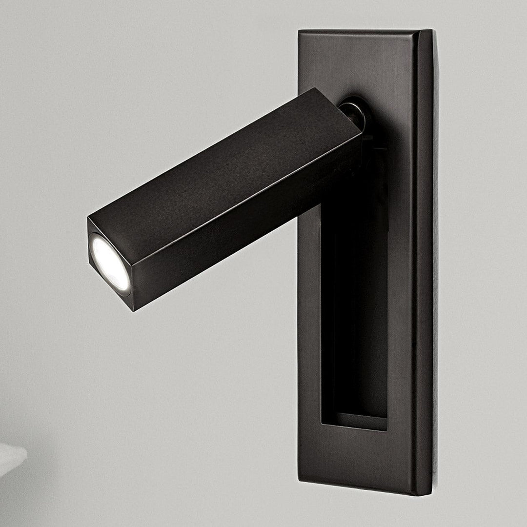 Modern inbyggd sänglampa med LED-ljus