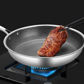 Carvallo rostfritt stål non-stick stekpanna med bikakestruktur | För alla typer av spisar inklusive induktion | Rep resistant & diskmaskin säker
