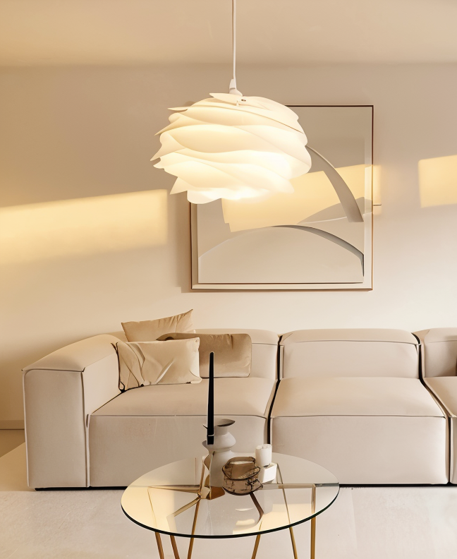 Aurora Taklampa – Stilren PVC Pendel i Blomdesign