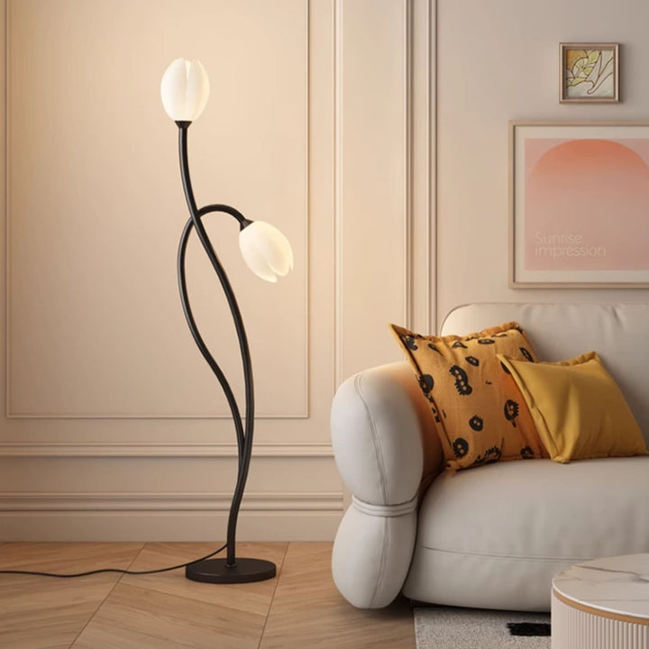 Modern Manta Blomster Golvlampa | 56,3" | Metall &amp; Rotationsformning Design | Brick by Brick