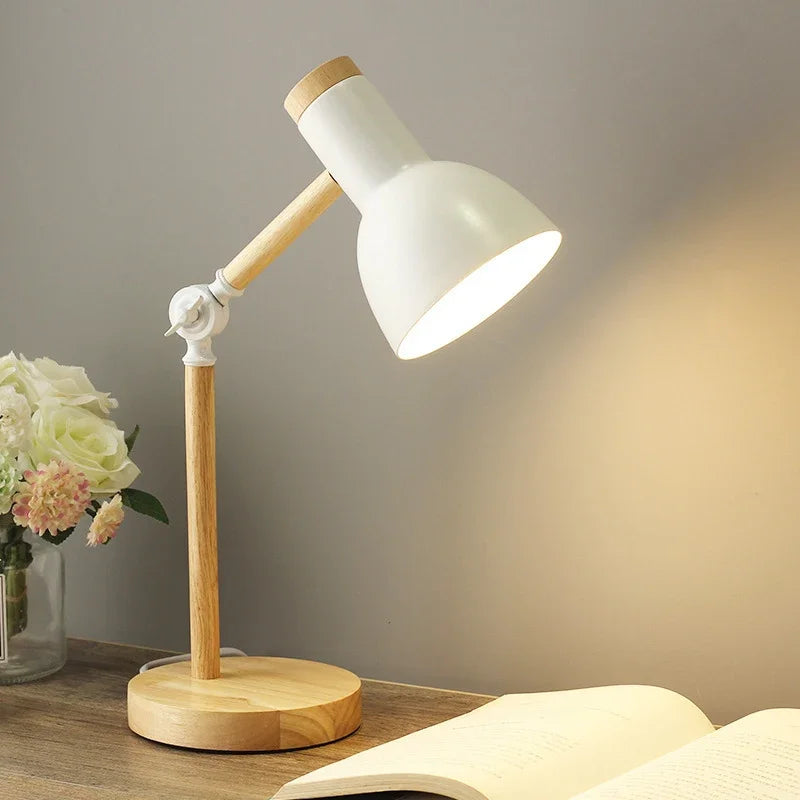 Färgglad nordisk stil trä bordslampa för heminredning