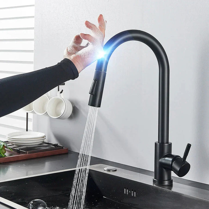 Royallure Touch-Sensor Utdragbar Kökspip – Handsfree Flöde, Svängbar Spruta &amp; Germ-Säker
