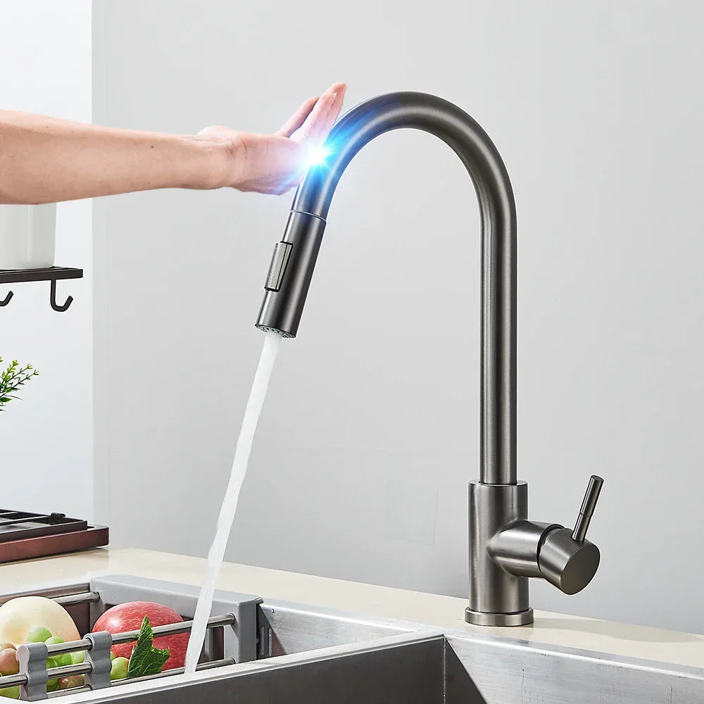 Royallure Touch-Sensor Utdragbar Kökspip – Handsfree Flöde, Svängbar Spruta &amp; Germ-Säker