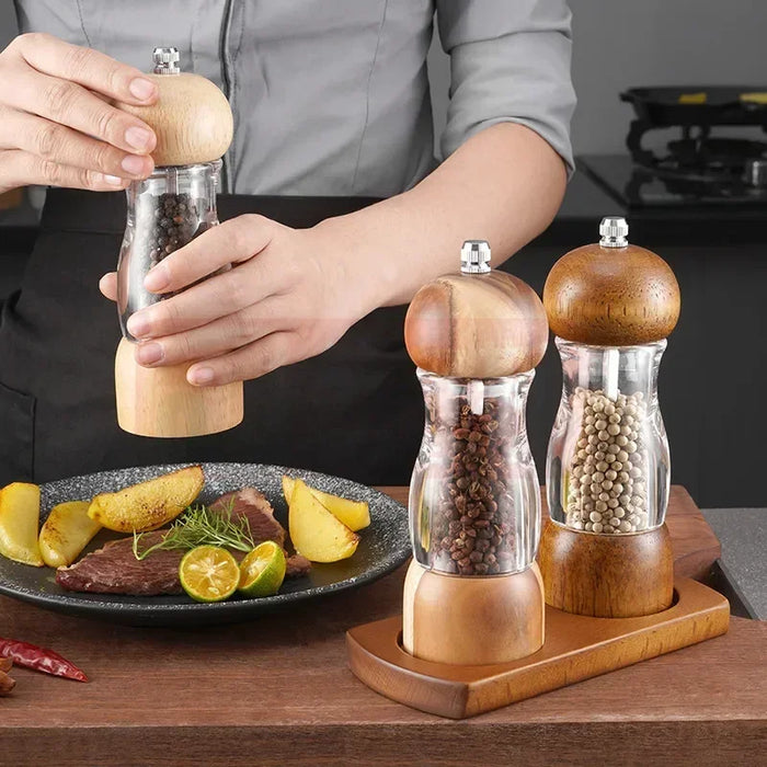 Pepparkvarn och saltkvarn set i trä och glas – Stiliga kryddkvarnar för köket