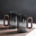 Nordvik Glas Mugg med Trähandtag – Rustik Kaffekopp i Glas