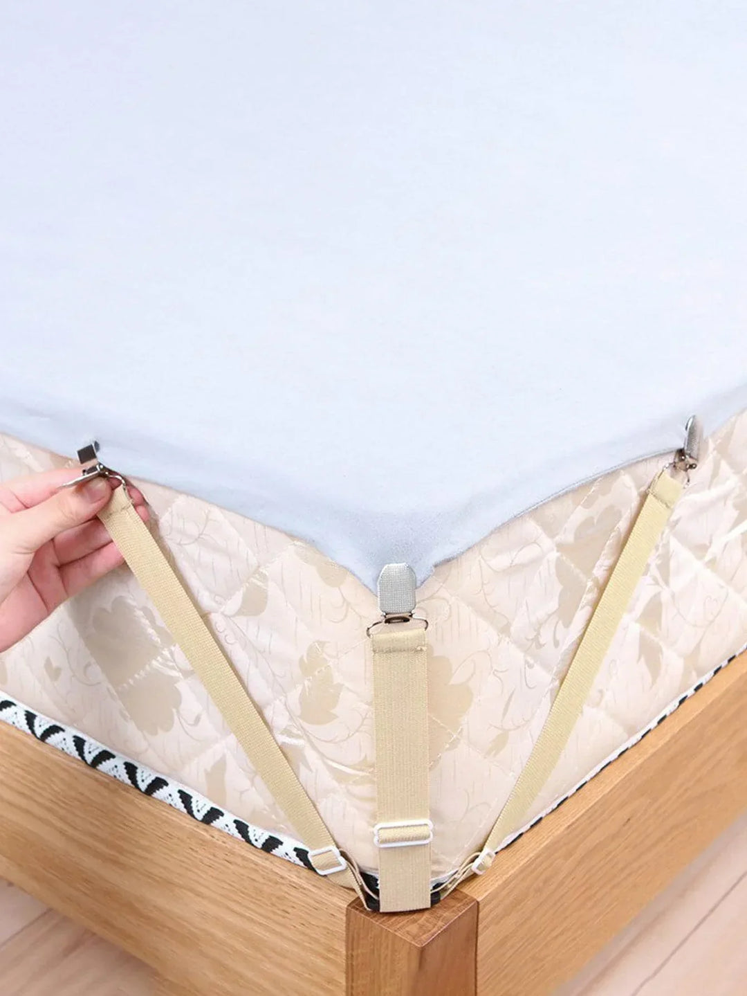 Carvallo Spännbäddslakanhållare Set | 4-pack Triangulära Bäddlakanhållare | Justerbar &amp; Antislip – För Madrasser, Duket och Överdrag