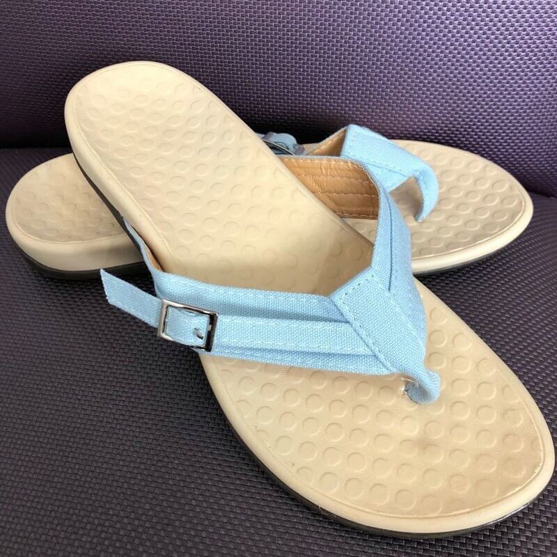 Ortopediska sandaler för sommaren