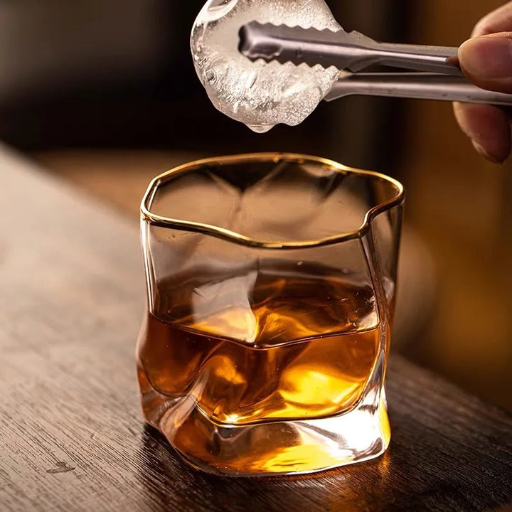 Carvallo – Lyxiga Texturerade Whiskyglas för en Raffinerad Whiskyupplevelse