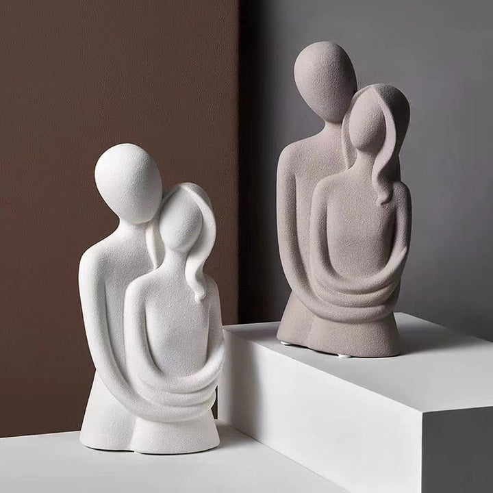 Carvallo – Keramisk Staty av Evig Kärlek med Modern Elegans