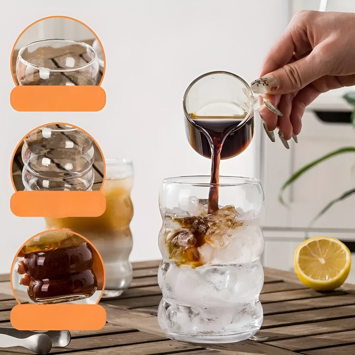 Ribbad glas med sugrör – 2 st Vågform, 450ml | Stiligt dricksglas för iskaffe, matcha &amp; juice