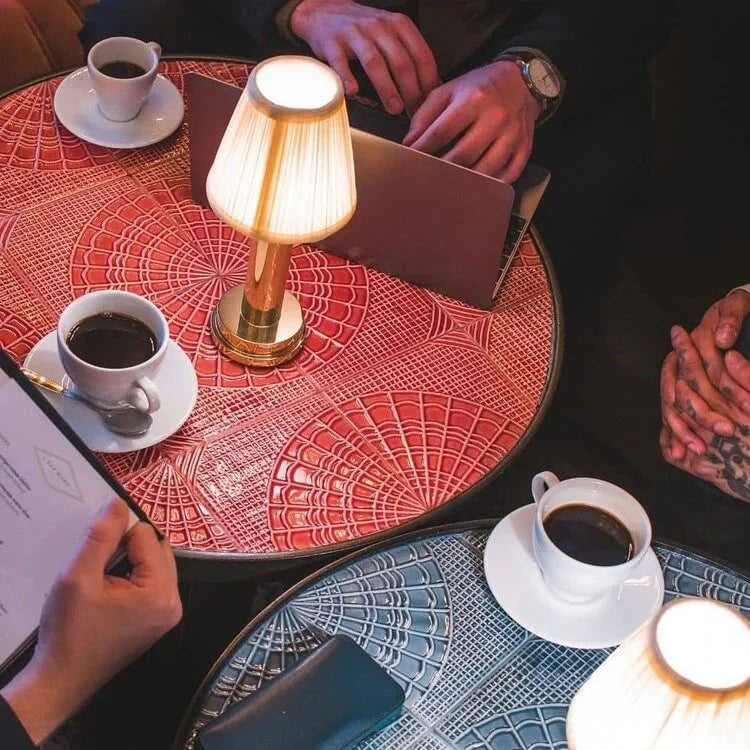Elegant sladdlös LED Silk Touch bordslampa – modern elegans
