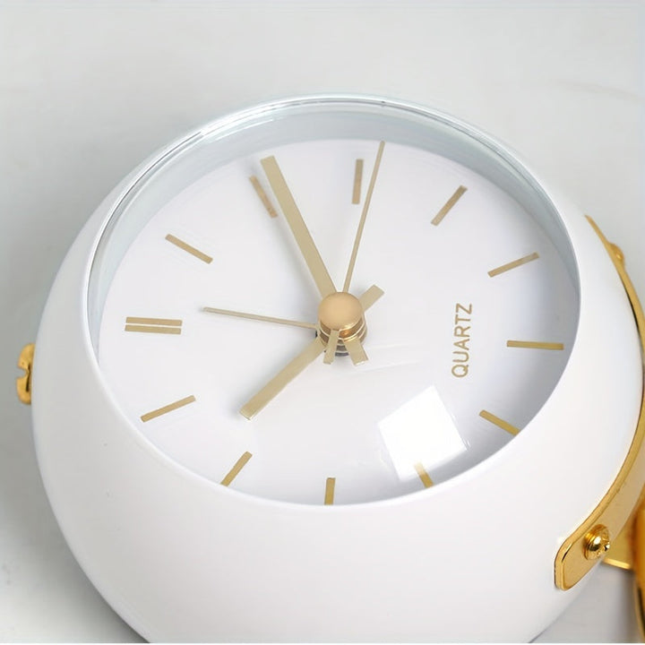 Nordic Silent Desk Clock – Luminösa Visare &amp; Metallram