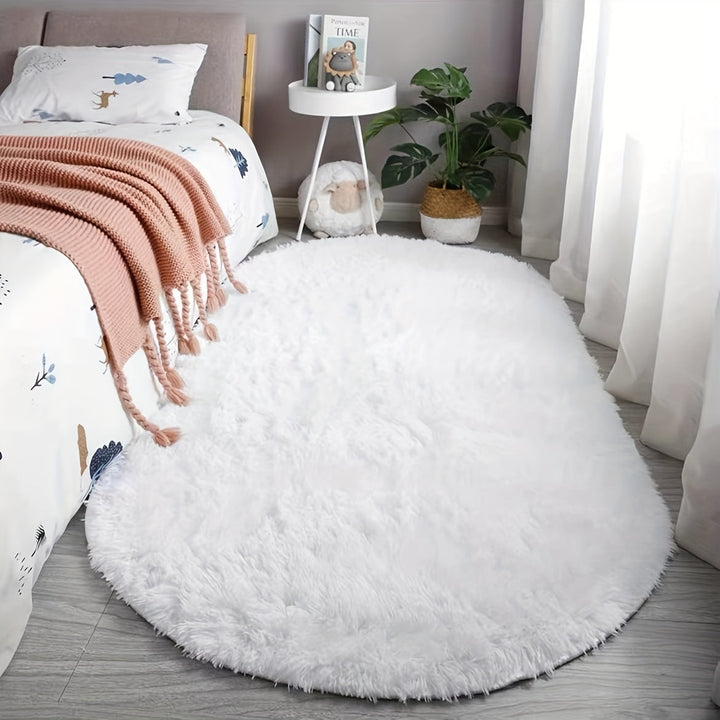 Plush Oval Rug – Mjuk och stilren matta för sovrum och vardagsrumsdekoration