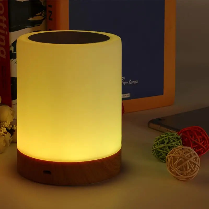 Dimbar LED nattljus med modern design och färgbyte