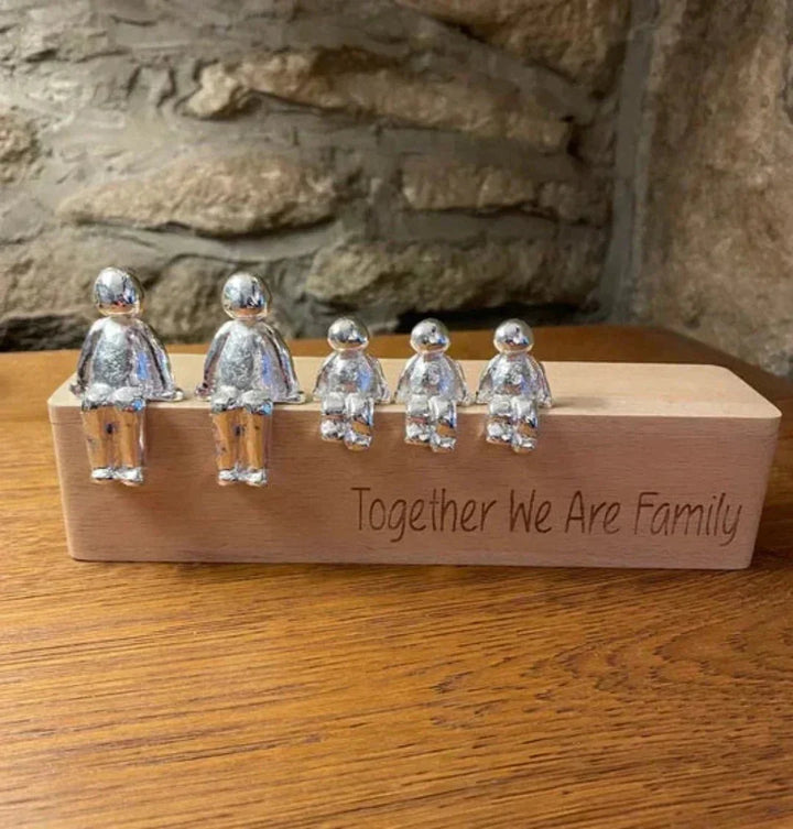 Skulptur av den Eviga Familjen | Symbolik av Kärlek och Bindning