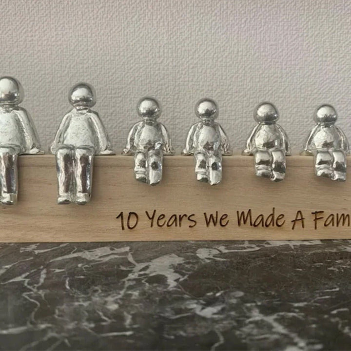 Skulptur av den Eviga Familjen | Symbolik av Kärlek och Bindning
