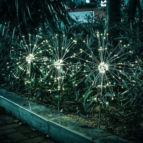 Solcellsdriven trädgårdslampa