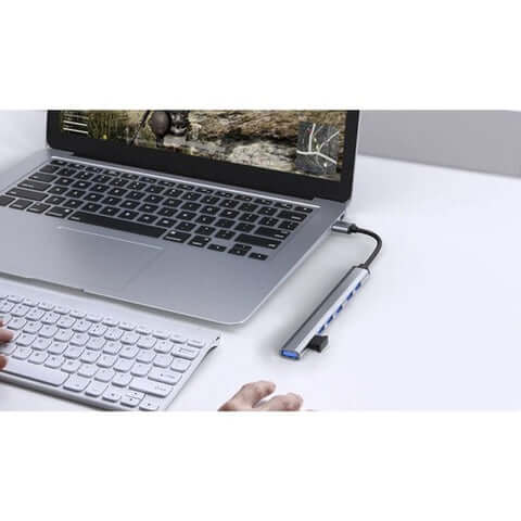 7-Portars USB-Hub i Aluminium – USB 3.2 Snabbladdning &amp; Plug-and-Play Funktion