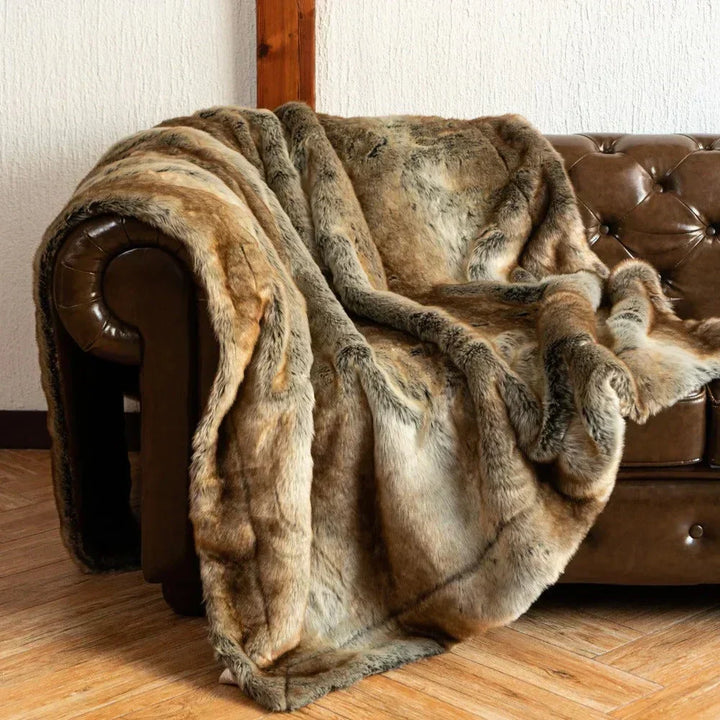 Plush Faux Fur Blanket – Elegant och Mysig Heminredning