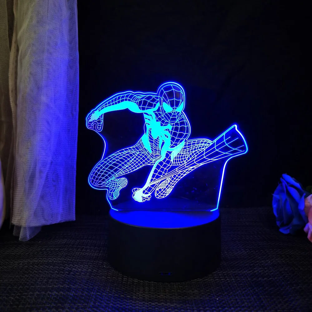 3D Superhjälte LED Nattlampa med Fjärrkontroll | 16 Färger &amp; Touch – USB &amp; Batteridriven Akryllampa för Barn &amp; Gamingrum