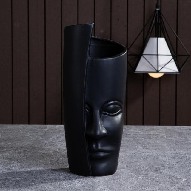 Carvallo – Keramiska designvaser och blomkrukor med skulptural elegans