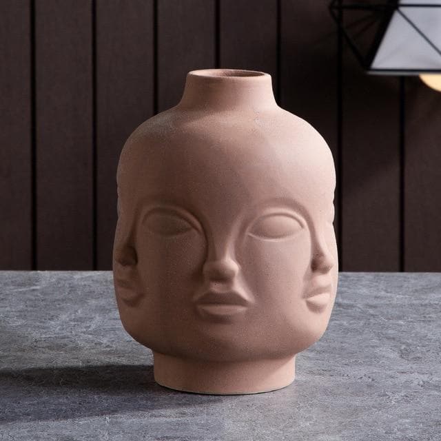 Carvallo – Keramiska designvaser och blomkrukor med skulptural elegans