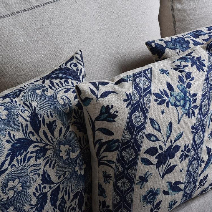 Carvallo Blue – Lyx Kuddöverdrag med Traditionellt Kinesiskt Porslinsmönster