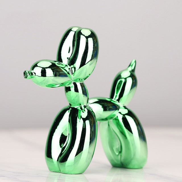 Carvallo – Modern Ballonghund Skulptur med Metallisk Yta