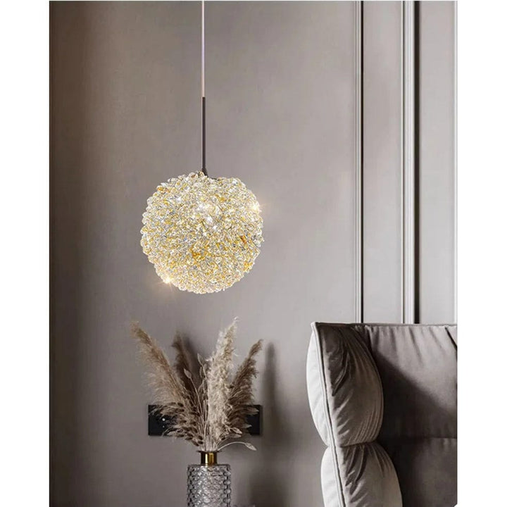 Elegant Kristallkrona Lampa för Sovrum och Bar – Modern Rund Boll Design med Justerbar Upphängningskabel