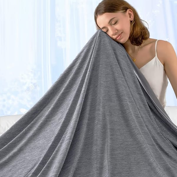 Kyltäcke med Japansk Arc-Chill Teknologi &amp; Mjuk Bambu – NordSleep™ Premium 150×200 cm